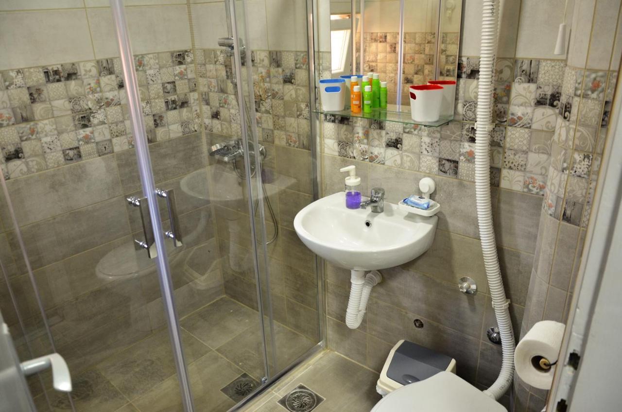 Apartman Terassa Donji Milanovac Esterno foto