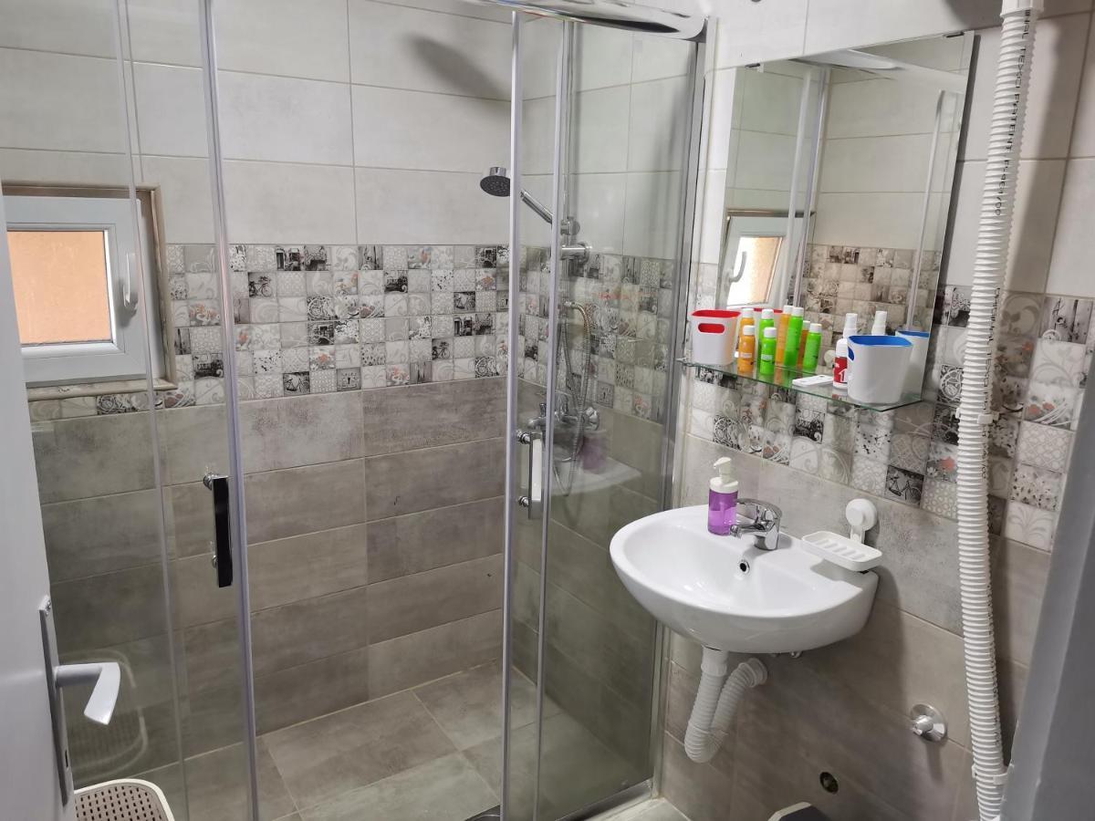 Apartman Terassa Donji Milanovac Esterno foto