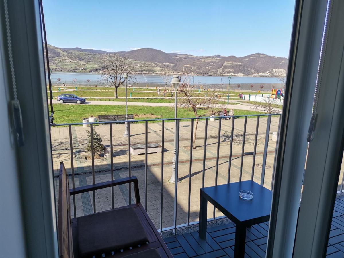 Apartman Terassa Donji Milanovac Esterno foto